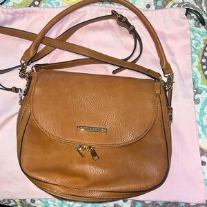 Downtown Crossbody Cognac
